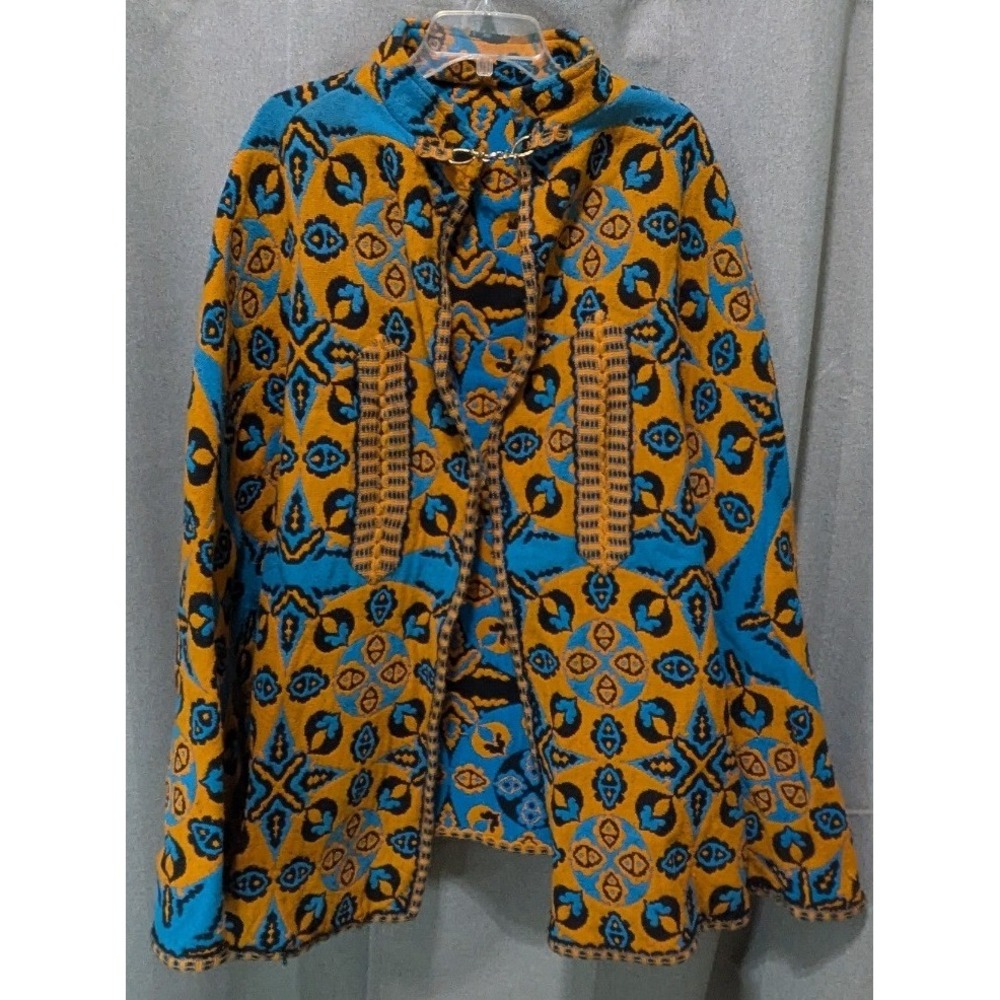 Vintage Knit Cape Women OS Blue Orange Tapestry Geometric Clasp Good Condition